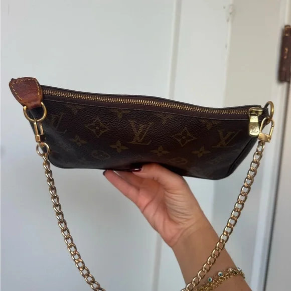 Louis Vuitton Pochette Accessoires – Monogram canvas, Authentic with COA - Picture 4 of 12